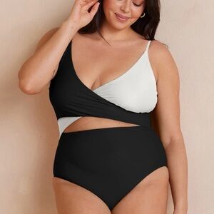 Summersalt Sea Breeze Cutout One-Piece - Sea Urchin & White Sand